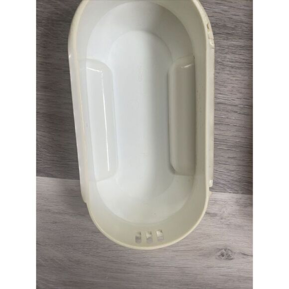 VINTAGE Rubbermaid EASY GRIP 1.5 quart Drink Pitcher W/ LID #0923 Yellow/Orange - Picture 6 of 9